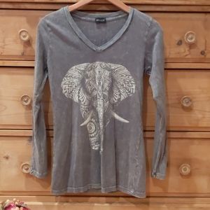 Love Culture Elephant Shirt Size M